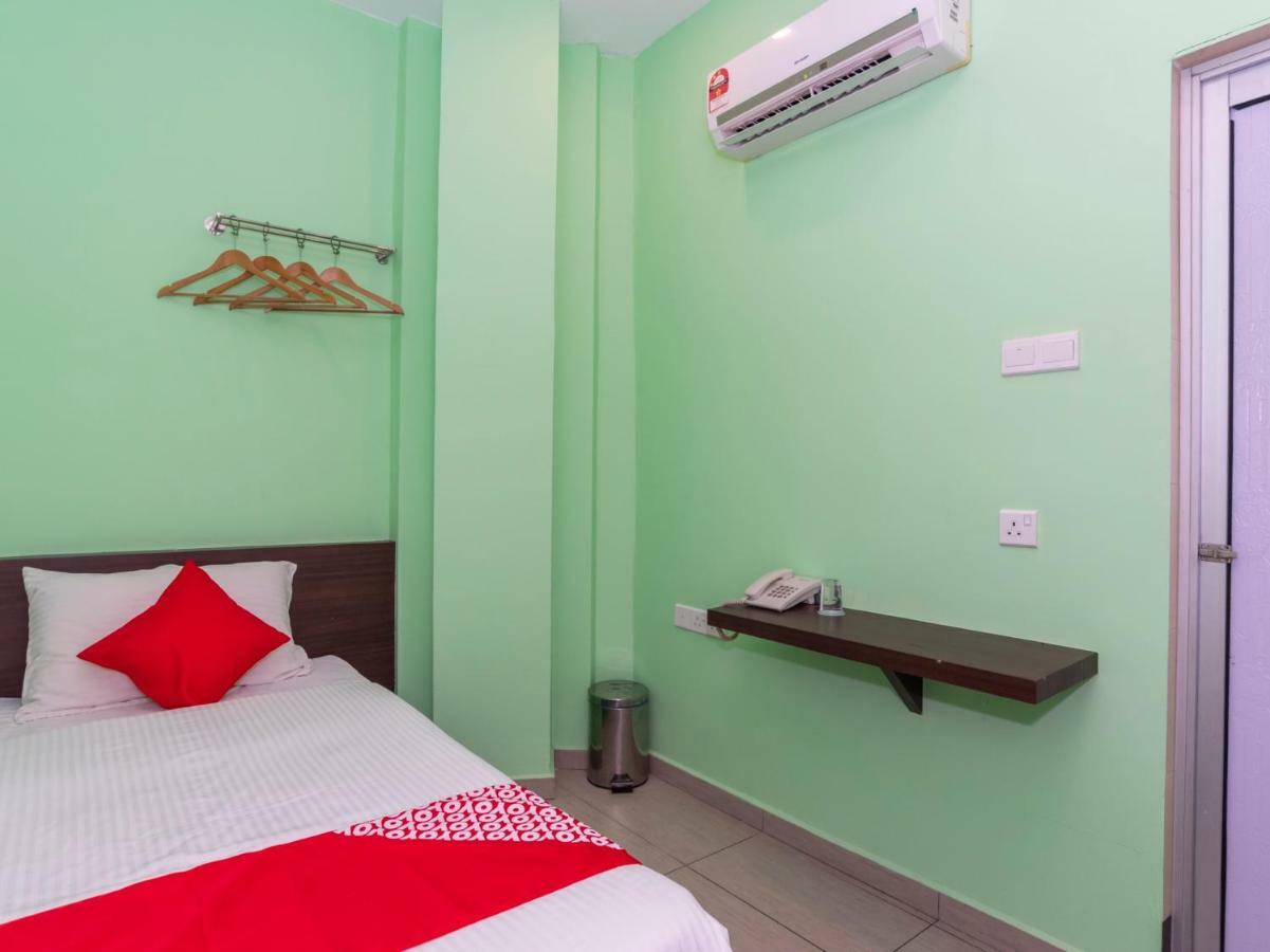 Oyo 1172 Hotel Shlyo Nusajaya  Exterior foto
