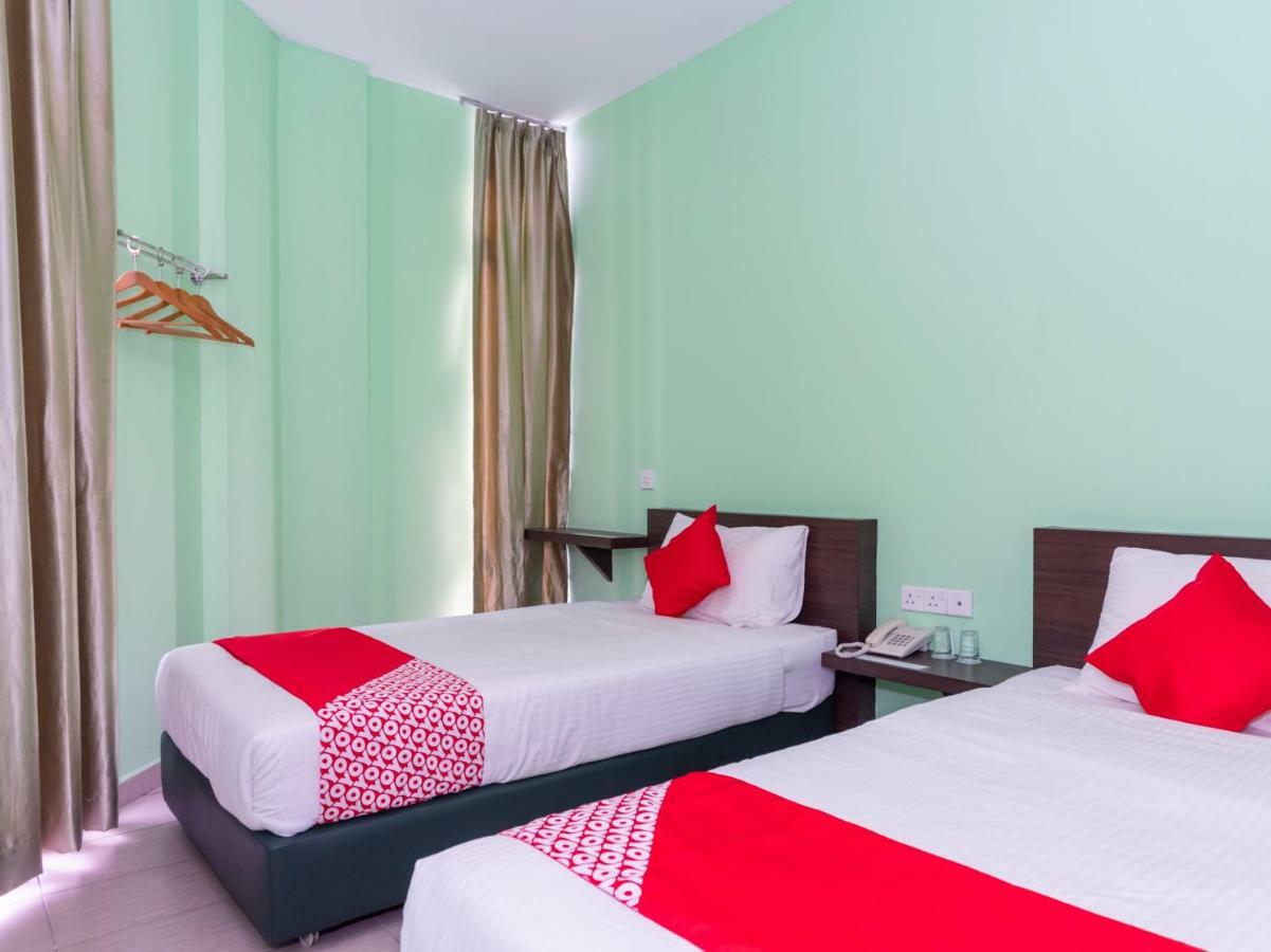 Oyo 1172 Hotel Shlyo Nusajaya  Exterior foto