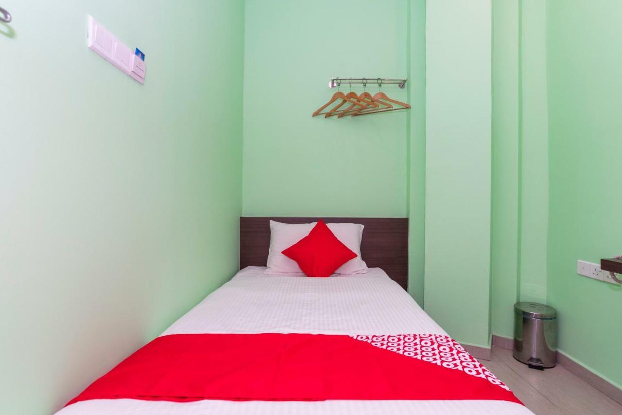 Oyo 1172 Hotel Shlyo Nusajaya  Exterior foto